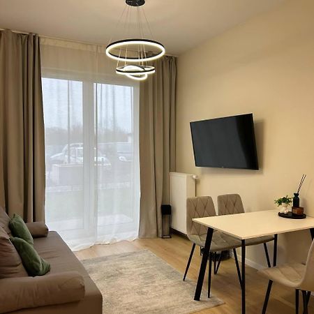 Warsaw Airport Apartment Экстерьер фото