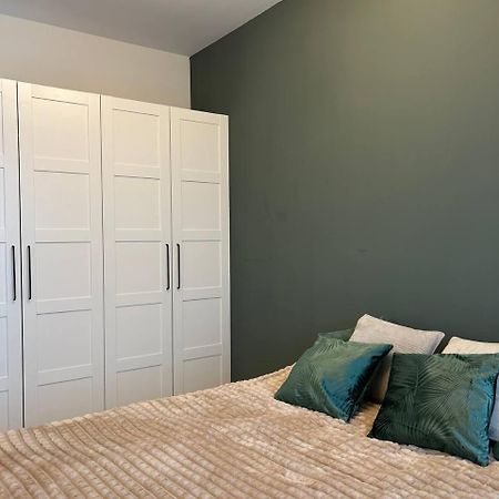 Warsaw Airport Apartment Экстерьер фото