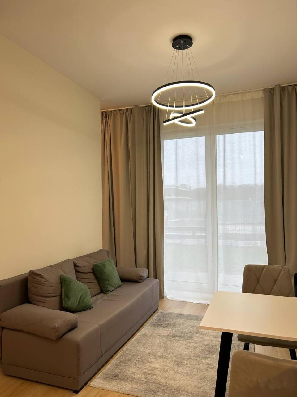 Warsaw Airport Apartment Экстерьер фото