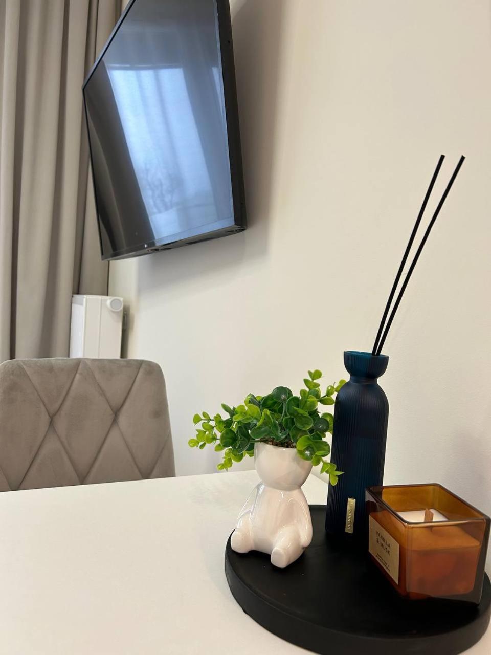 Warsaw Airport Apartment Экстерьер фото