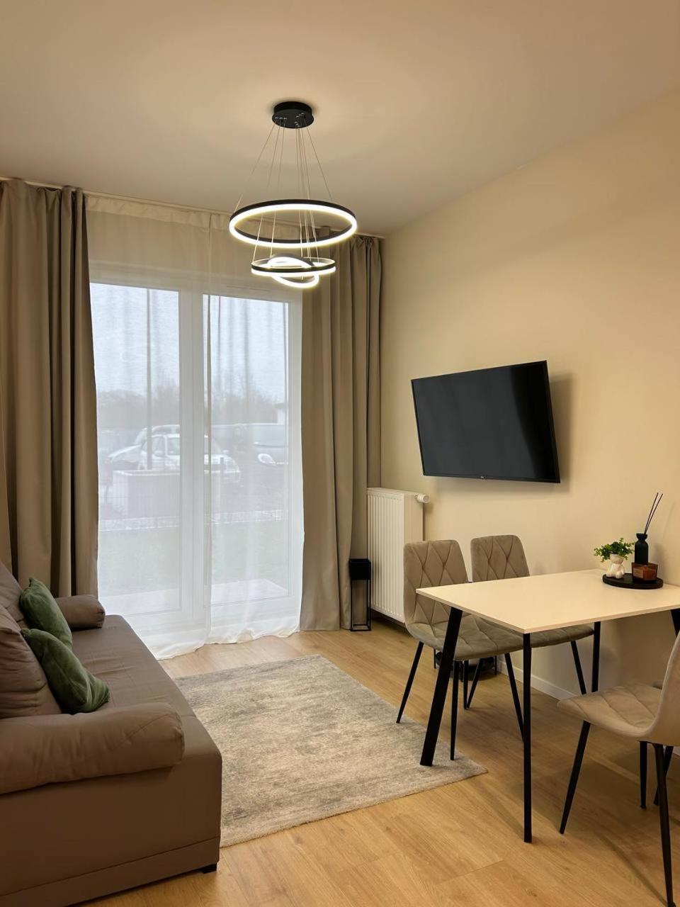 Warsaw Airport Apartment Экстерьер фото