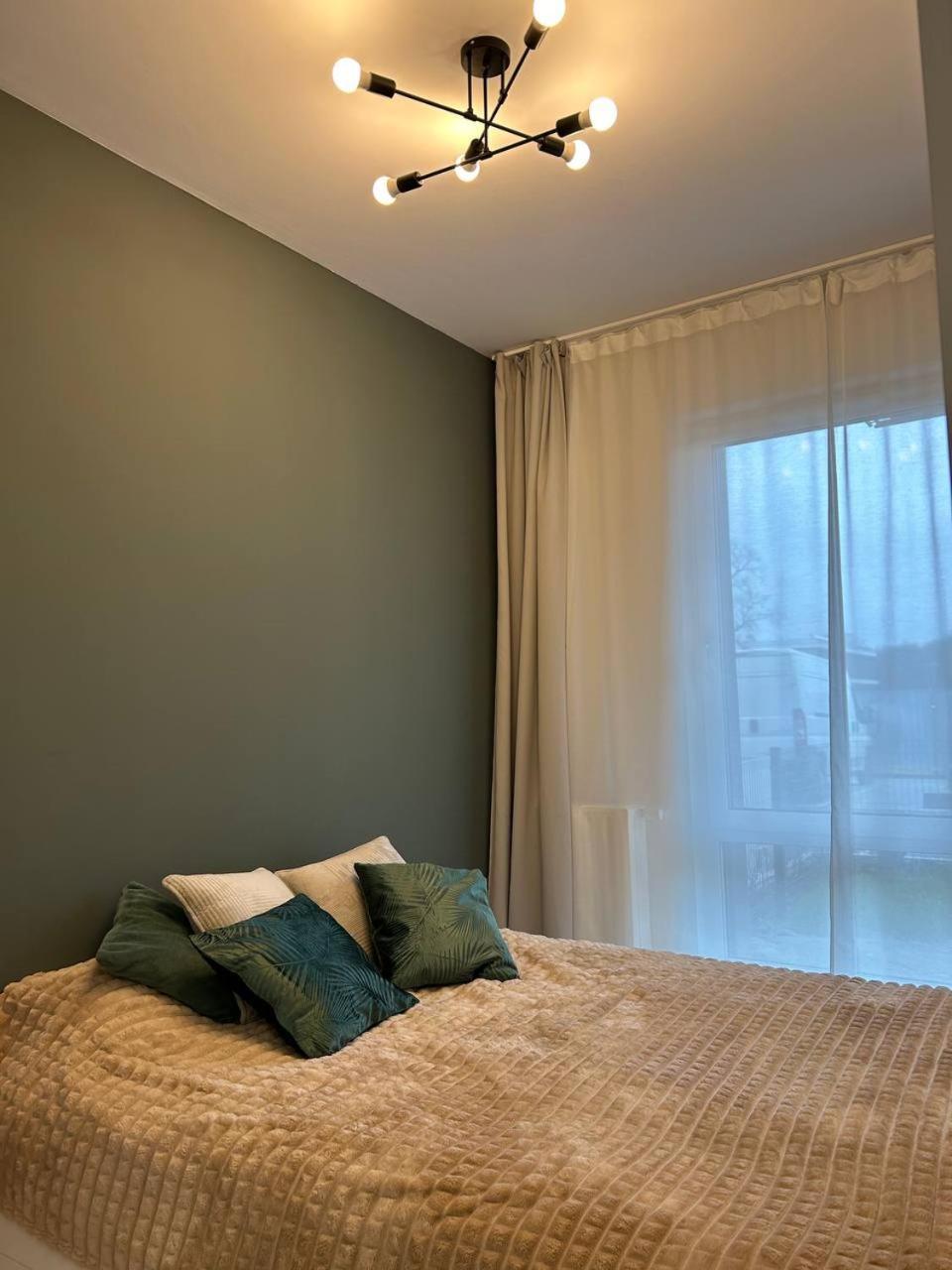 Warsaw Airport Apartment Экстерьер фото